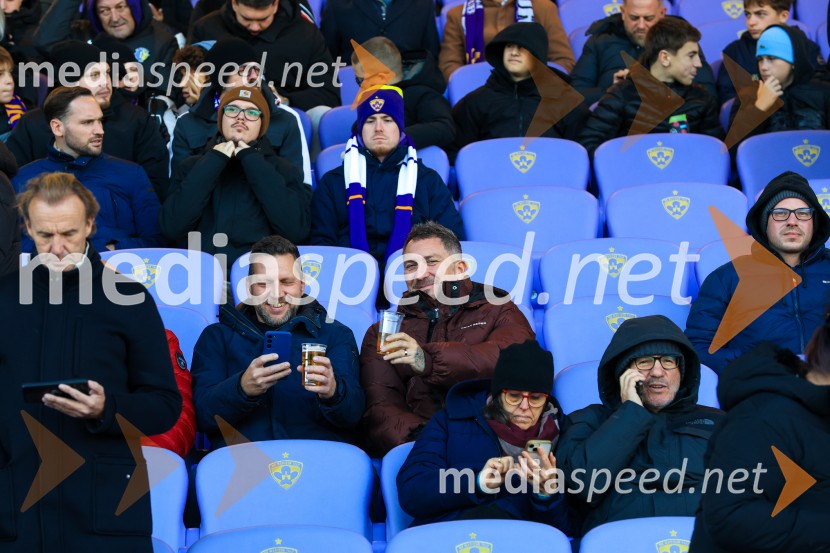 Tribuna Marcos Tavares.Derbi v Ljudskem vrtu: Maribor in Olimpija brez zmagovalca pred 9.000 navijači