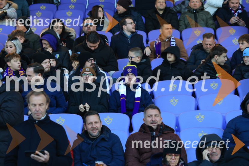 Tribuna Marcos Tavares.Derbi v Ljudskem vrtu: Maribor in Olimpija brez zmagovalca pred 9.000 navijači