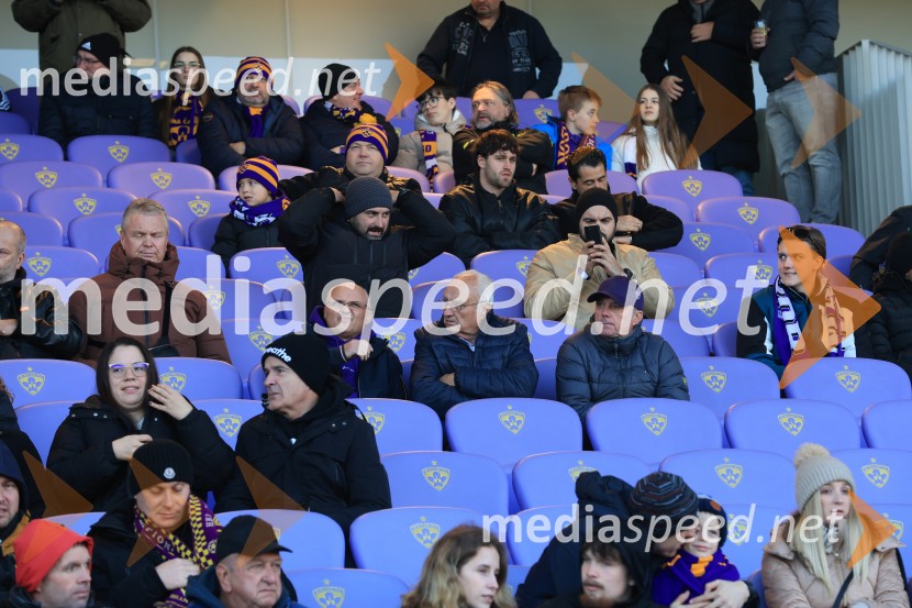 Tribuna Marcos Tavares.Derbi v Ljudskem vrtu: Maribor in Olimpija brez zmagovalca pred 9.000 navijači