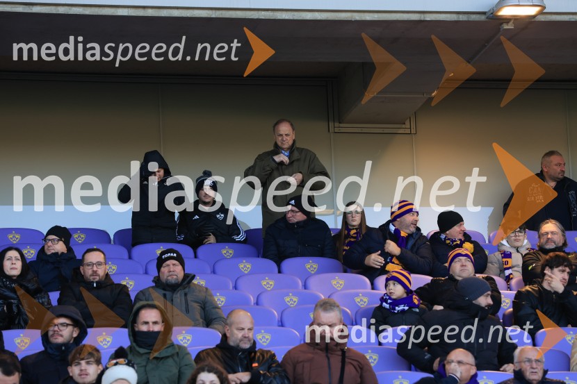 Derbi v Ljudskem vrtu: Maribor in Olimpija brez zmagovalca pred 9.000 navijači