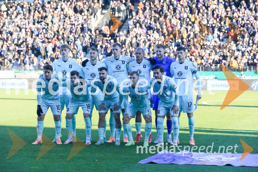 Prva postava Nk Olimpije.Derbi v Ljudskem vrtu: Maribor in Olimpija brez zmagovalca pred 9.000 navijači