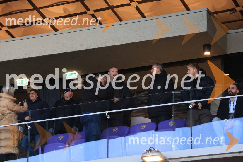 Derbi v Ljudskem vrtu: Maribor in Olimpija brez zmagovalca pred 9.000 navijači