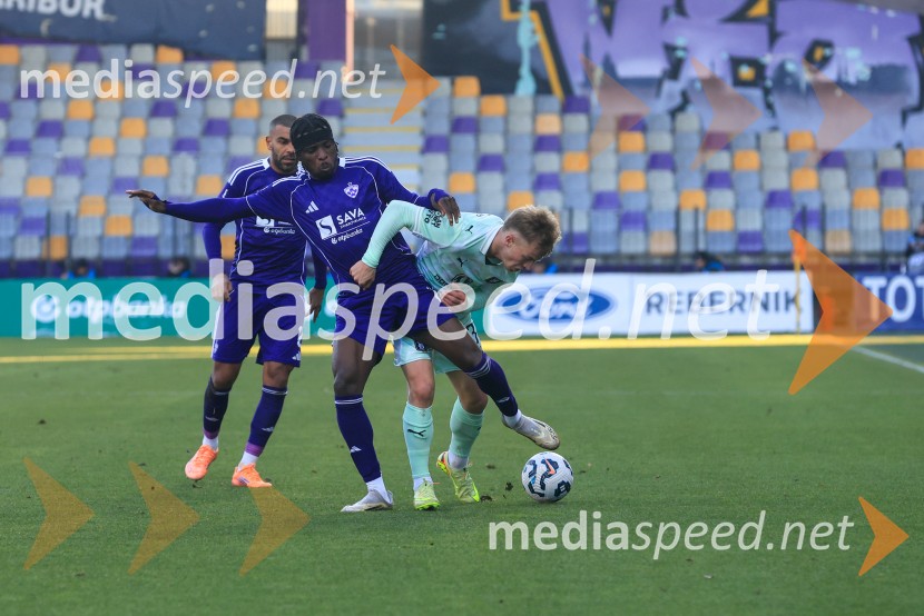 Derbi v Ljudskem vrtu: Maribor in Olimpija brez zmagovalca pred 9.000 navijači