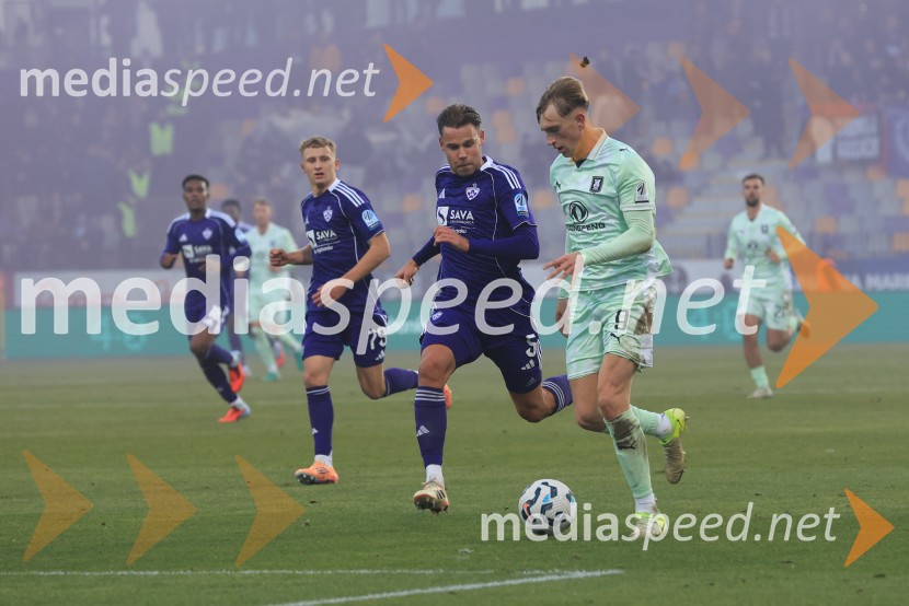 Derbi v Ljudskem vrtu: Maribor in Olimpija brez zmagovalca pred 9.000 navijači