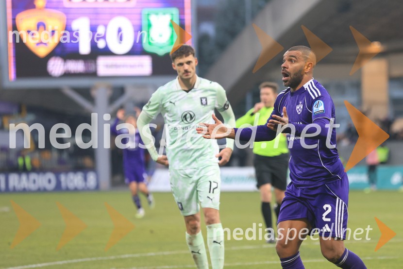 Derbi v Ljudskem vrtu: Maribor in Olimpija brez zmagovalca pred 9.000 navijači