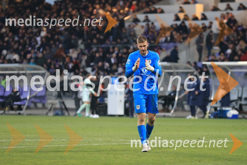 Derbi v Ljudskem vrtu: Maribor in Olimpija brez zmagovalca pred 9.000 navijači