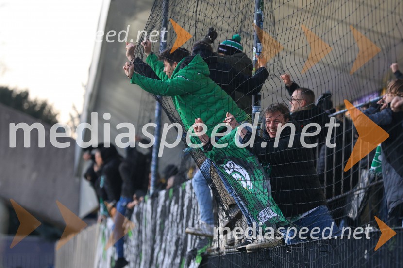 Derbi v Ljudskem vrtu: Maribor in Olimpija brez zmagovalca pred 9.000 navijači
