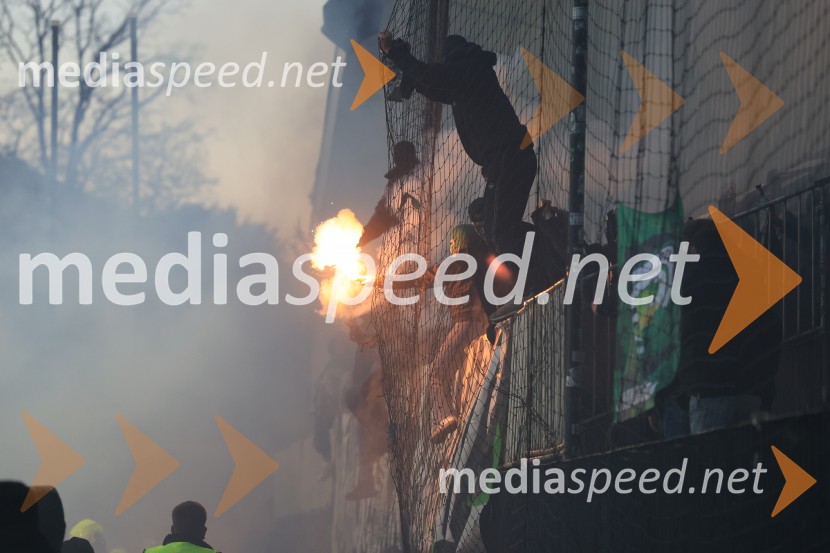 Derbi v Ljudskem vrtu: Maribor in Olimpija brez zmagovalca pred 9.000 navijači