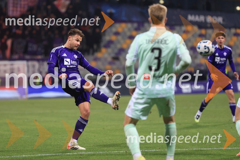 Derbi v Ljudskem vrtu: Maribor in Olimpija brez zmagovalca pred 9.000 navijači