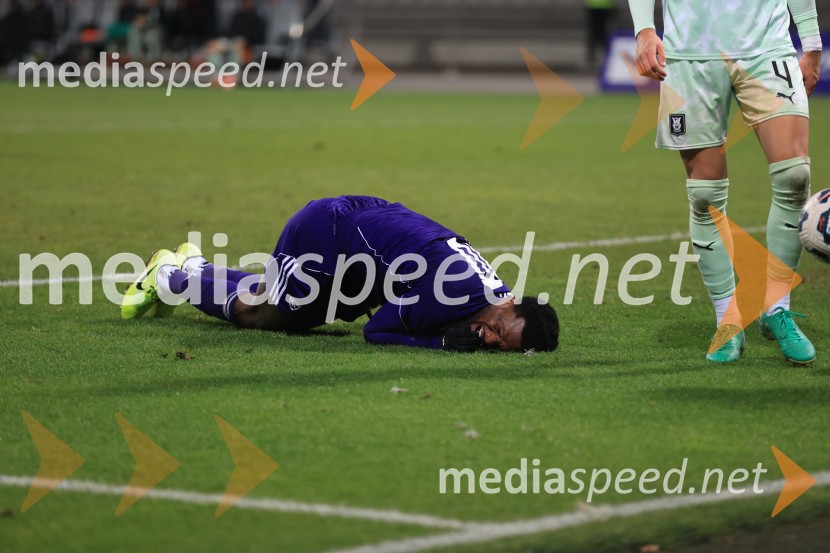 Derbi v Ljudskem vrtu: Maribor in Olimpija brez zmagovalca pred 9.000 navijači