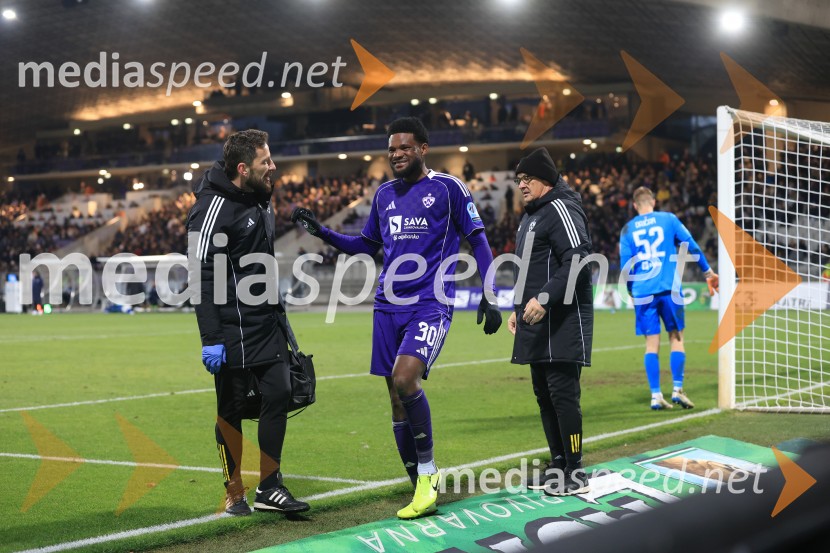 Derbi v Ljudskem vrtu: Maribor in Olimpija brez zmagovalca pred 9.000 navijači