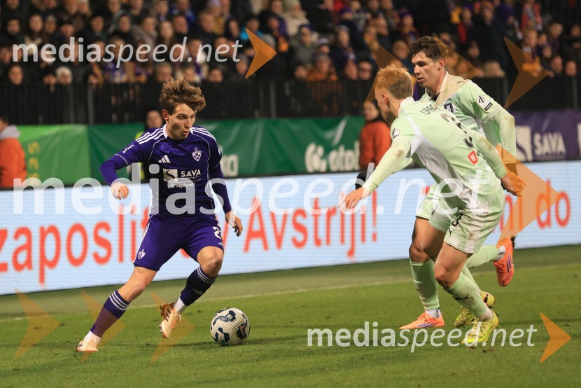 Derbi v Ljudskem vrtu: Maribor in Olimpija brez zmagovalca pred 9.000 navijači