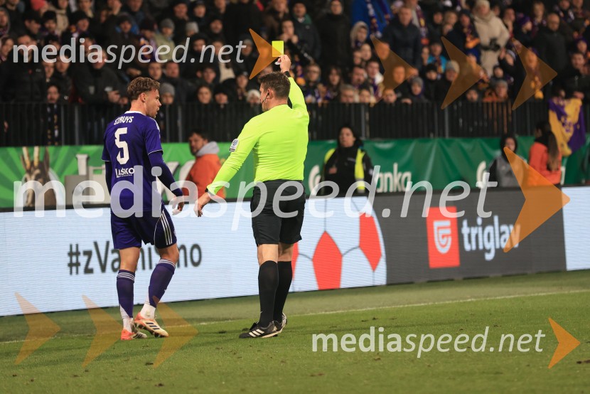 Derbi v Ljudskem vrtu: Maribor in Olimpija brez zmagovalca pred 9.000 navijači