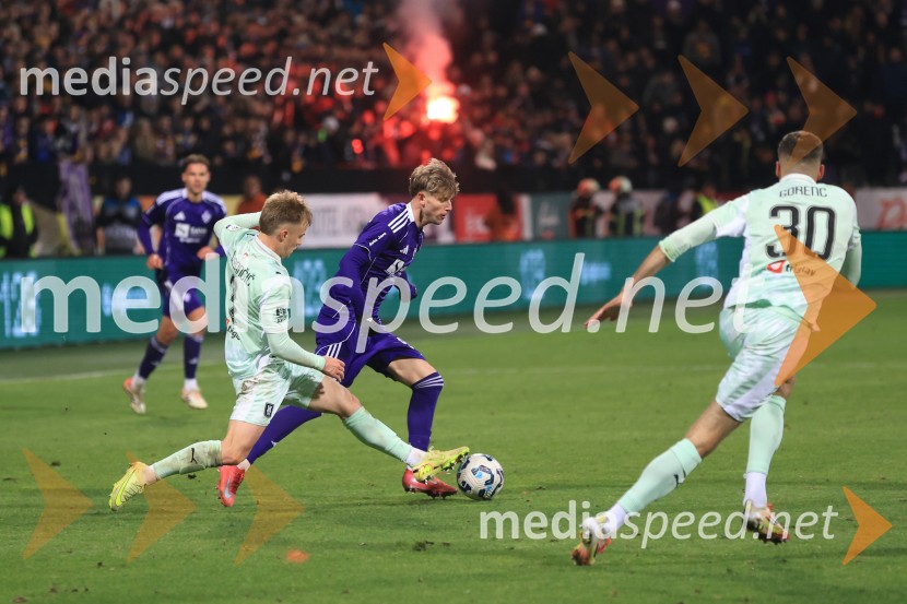 Derbi v Ljudskem vrtu: Maribor in Olimpija brez zmagovalca pred 9.000 navijači