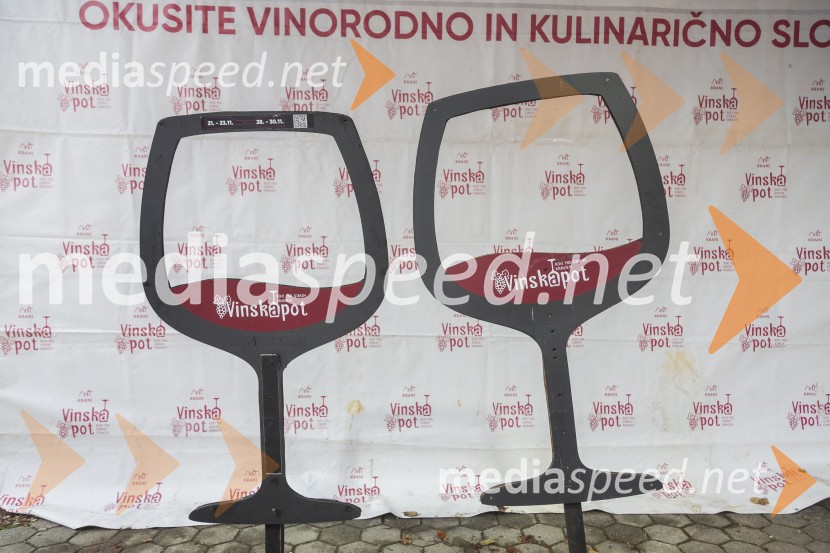 Vinska pot v rovih pod starim Kranjem 2025, petek