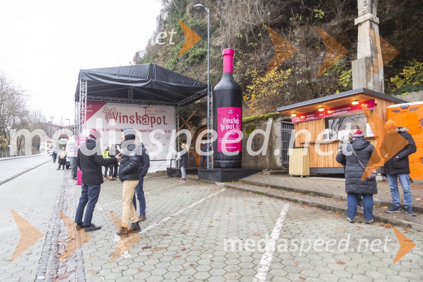 Vinska pot v rovih pod starim Kranjem 2025, petek