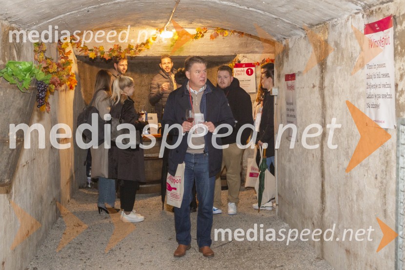 Vinska pot v rovih pod starim Kranjem 2025, petek