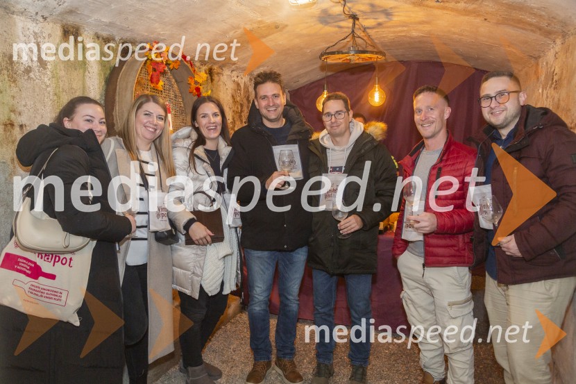 Vinska pot v rovih pod starim Kranjem 2025, petek