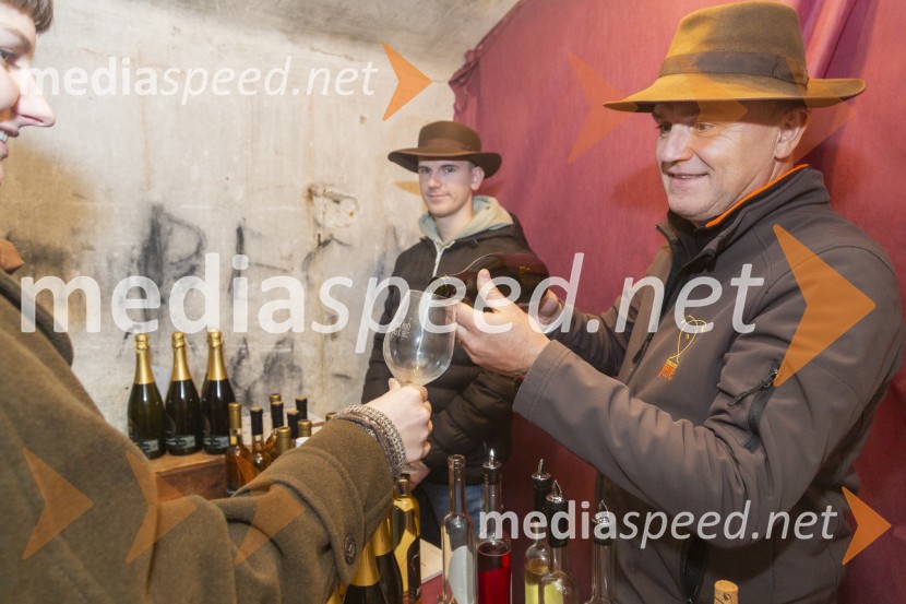 Vinska pot v rovih pod starim Kranjem 2025, petek