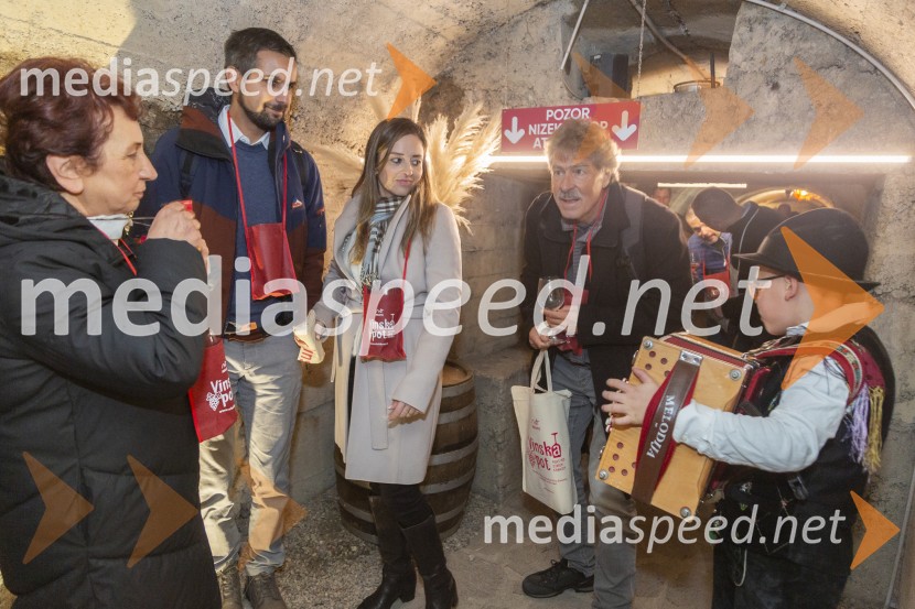 Vinska pot v rovih pod starim Kranjem 2025, petek