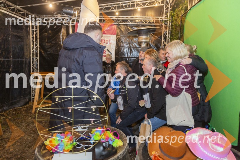 Vinska pot v rovih pod starim Kranjem 2025, petek