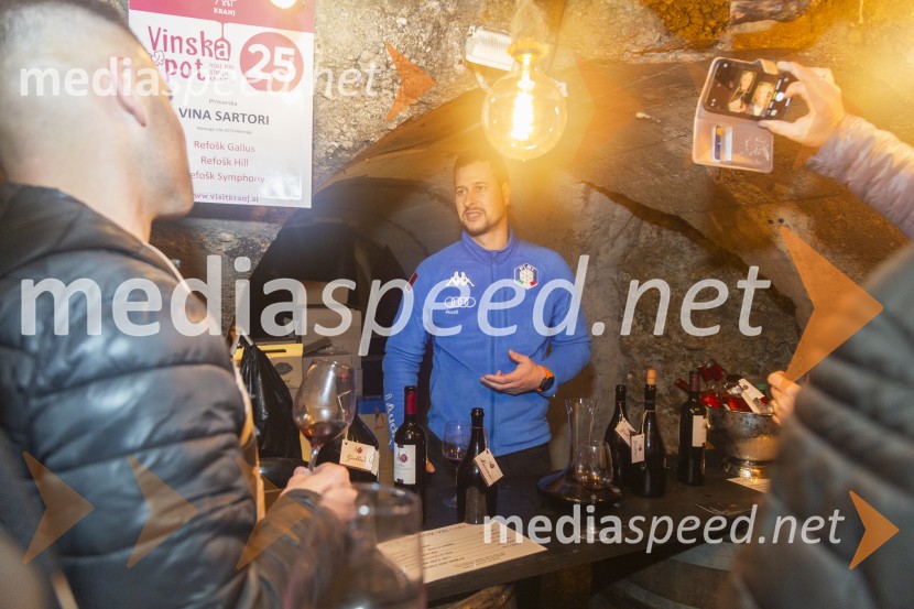 Vinska pot v rovih pod starim Kranjem 2025, petek