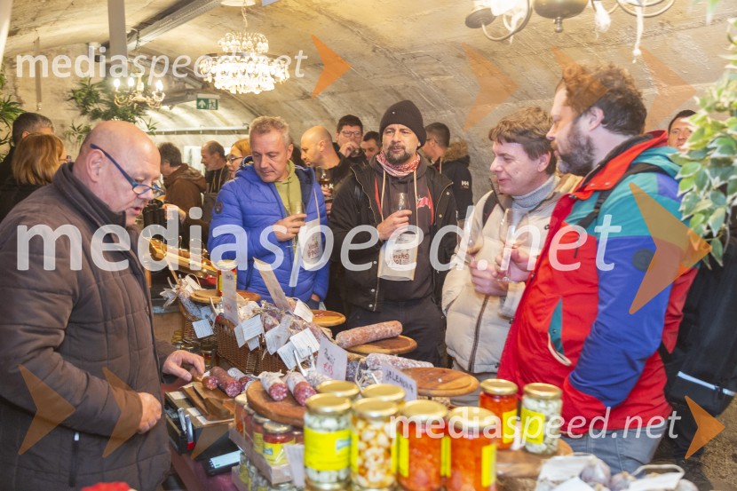 Vinska pot v rovih pod starim Kranjem 2025, petek