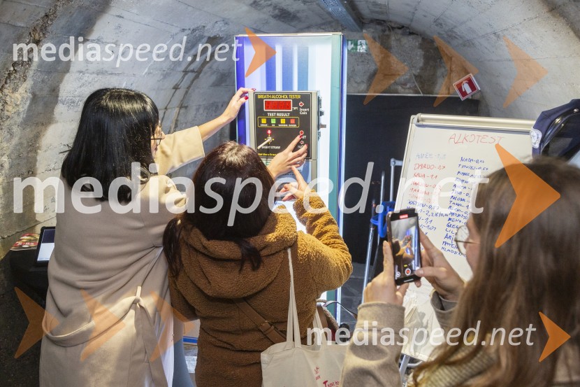 Vinska pot v rovih pod starim Kranjem 2025, petek