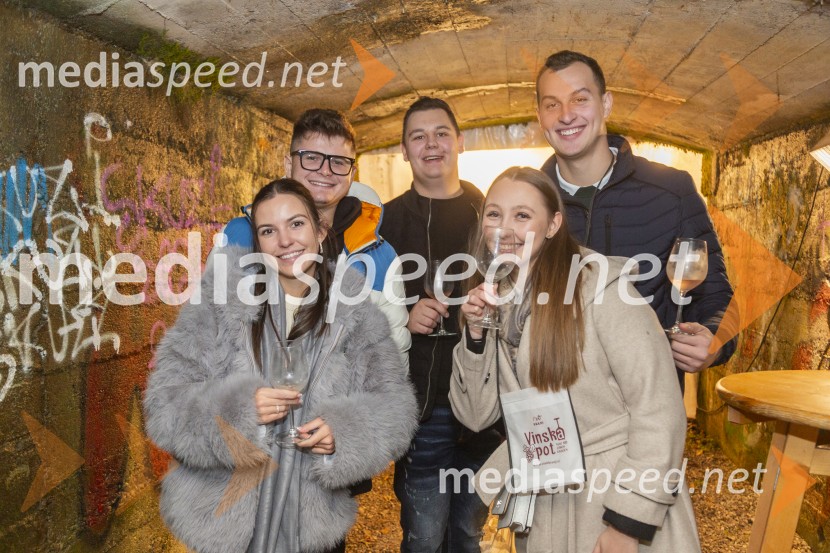 Vinska pot v rovih pod starim Kranjem 2025, petek