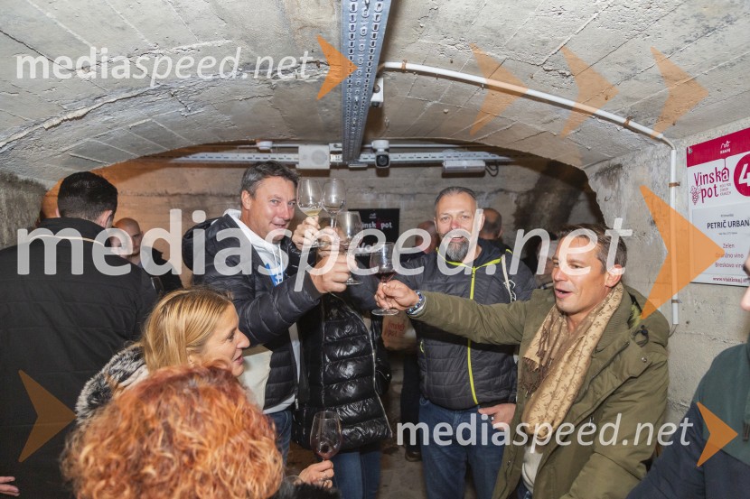 Vinska pot v rovih pod starim Kranjem 2025, petek