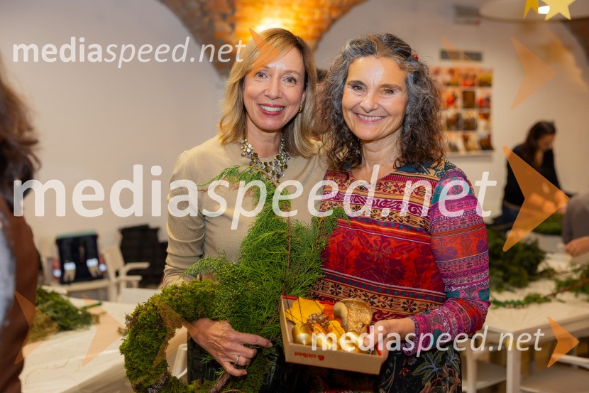 Pletenje adventnih venčkov za božični semenj Waldorfske šole Ljubljana