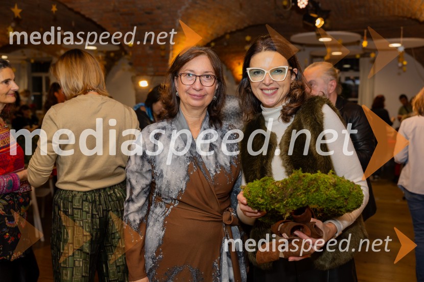 Pletenje adventnih venčkov za božični semenj Waldorfske šole Ljubljana