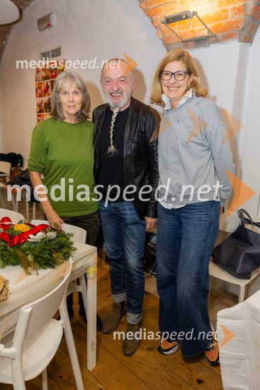 Pletenje adventnih venčkov za božični semenj Waldorfske šole Ljubljana