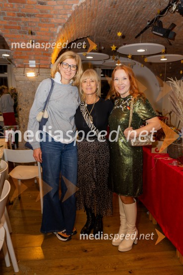 Pletenje adventnih venčkov za božični semenj Waldorfske šole Ljubljana