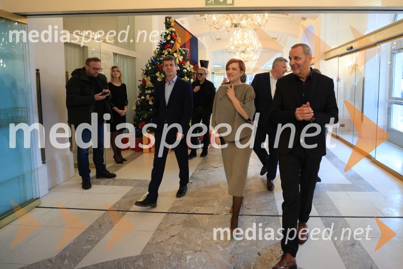 Ministrica dr. Asta Vrečko v SNG Maribor: energetska sanacija uspešno zaključena