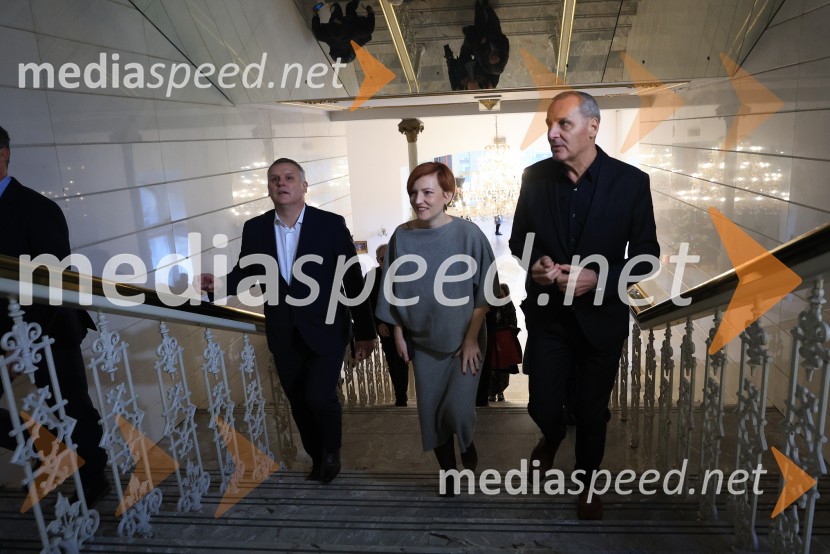  ... ; dr. Asta Vrečko, ministrica za kulturo;  Danilo Rošker, direktor SNG MariborMinistrica dr. Asta Vrečko v SNG Maribor: energetska sanacija uspešno zaključena