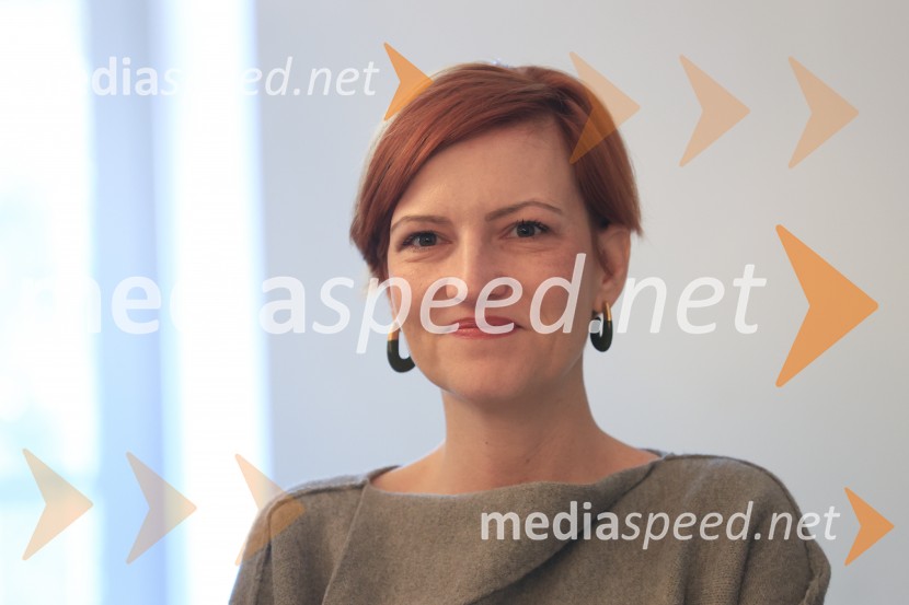 dr. Asta Vrečko, ministrica za kulturoMinistrica dr. Asta Vrečko v SNG Maribor: energetska sanacija uspešno zaključena