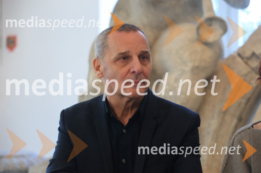  Danilo Rošker, direktor SNG MariborMinistrica dr. Asta Vrečko v SNG Maribor: energetska sanacija uspešno zaključena