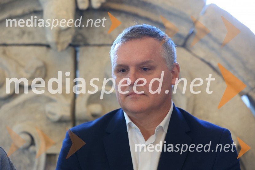 Ministrica dr. Asta Vrečko v SNG Maribor: energetska sanacija uspešno zaključena