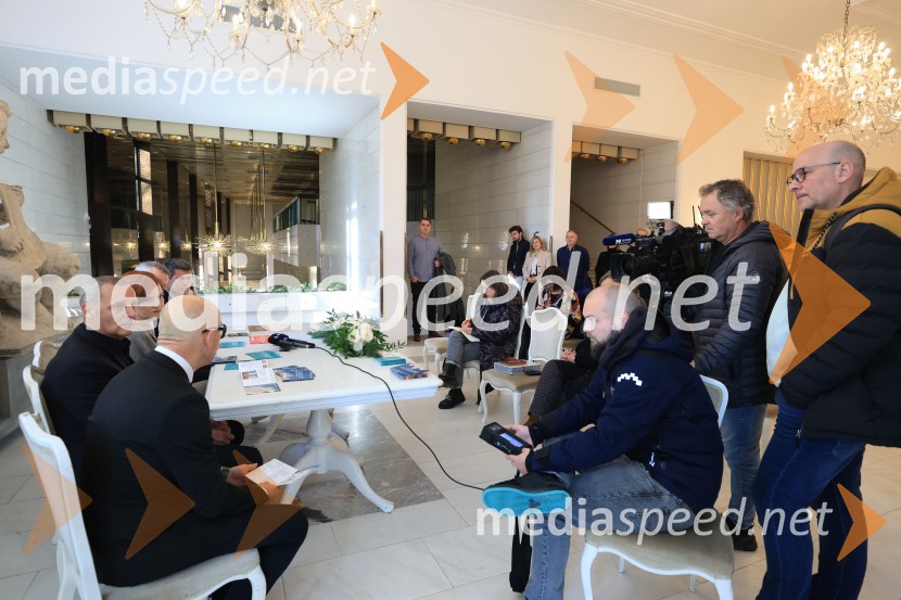 Ministrica dr. Asta Vrečko v SNG Maribor: energetska sanacija uspešno zaključena