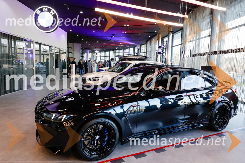 Srečanje v prenovljenem salonu AutoWallis Ljubljana