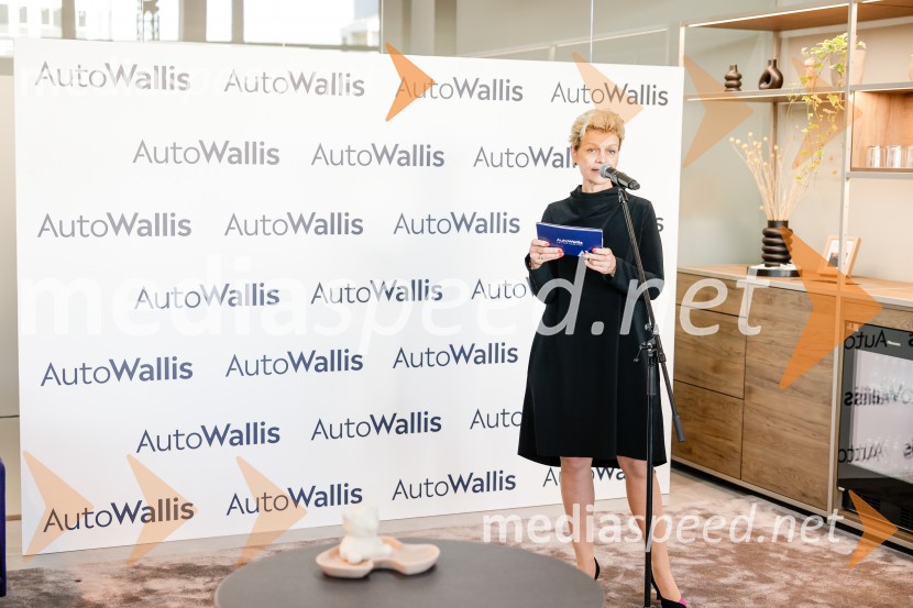 Srečanje v prenovljenem salonu AutoWallis Ljubljana