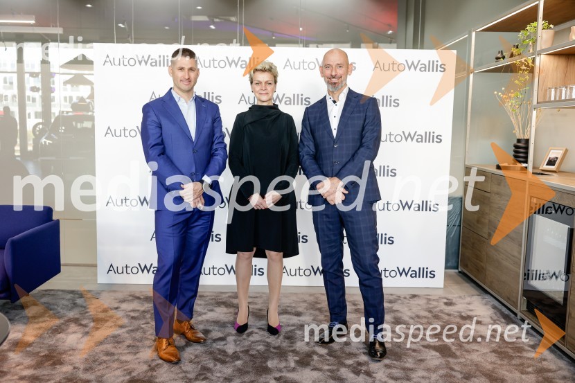 Srečanje v prenovljenem salonu AutoWallis Ljubljana