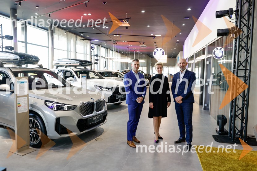 Srečanje v prenovljenem salonu AutoWallis Ljubljana