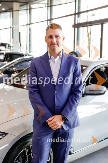 Srečanje v prenovljenem salonu AutoWallis Ljubljana