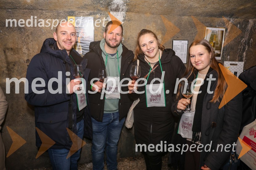 Vinska pot v rovih pod starim Kranjem 2025, sobota