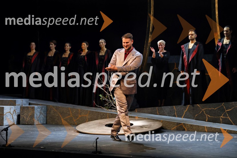 Opera Blühen (Razcvet), premiera