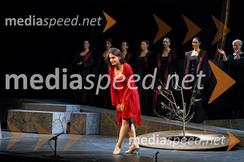 Opera Blühen (Razcvet), premiera