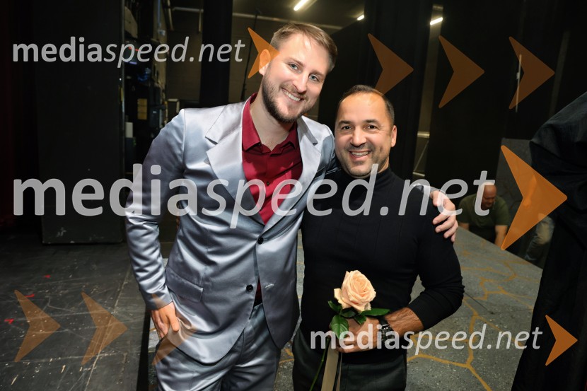  Gregor Ravnik, pevec;  Tim Ribič, tenoristOpera Blühen (Razcvet), premiera