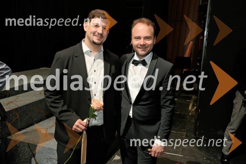  Iztok Kocen, dirigent;  ... Opera Blühen (Razcvet), premiera